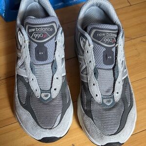 New Balance 990v4 Gray and Black Sneakers